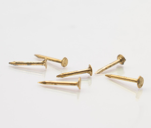 K14 paczka 1000 gwożdzi 10 mm do zawieszek